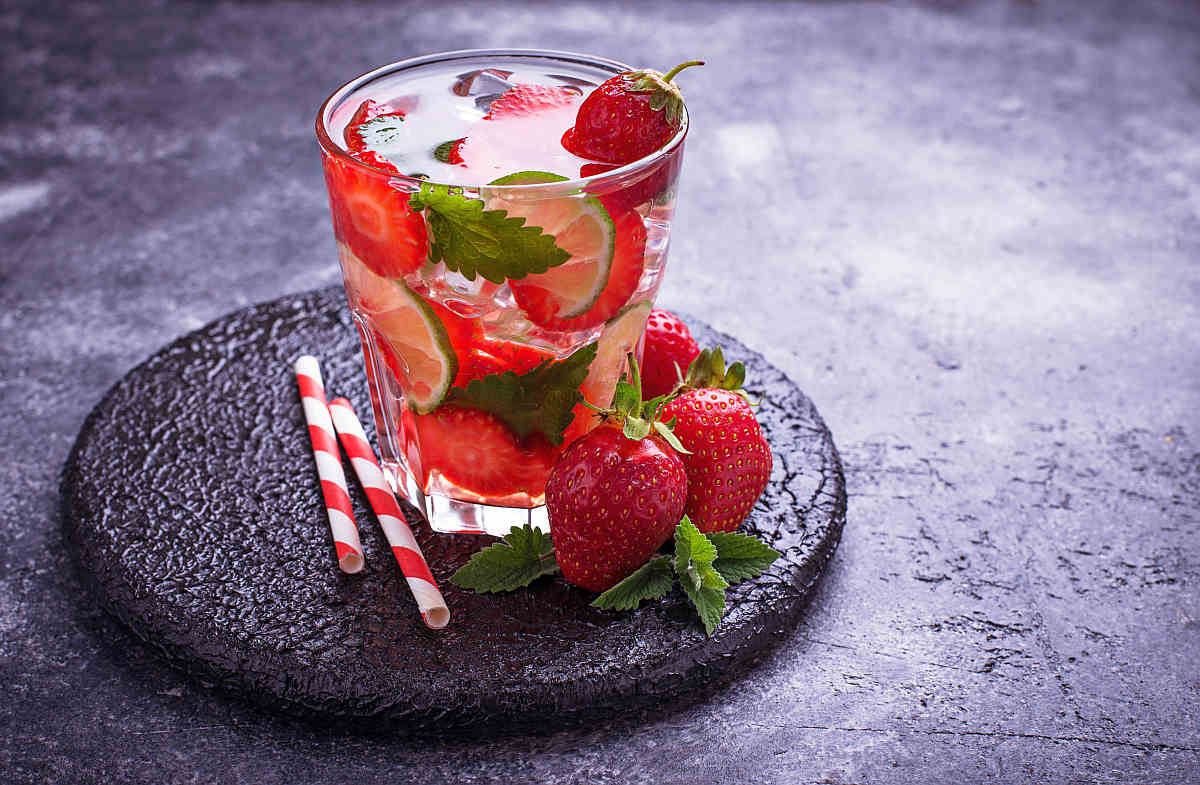 Strawberry Mojito Recipe | A Real Smoothie | Alkaline Water Breakfast Mojito, Anyone?