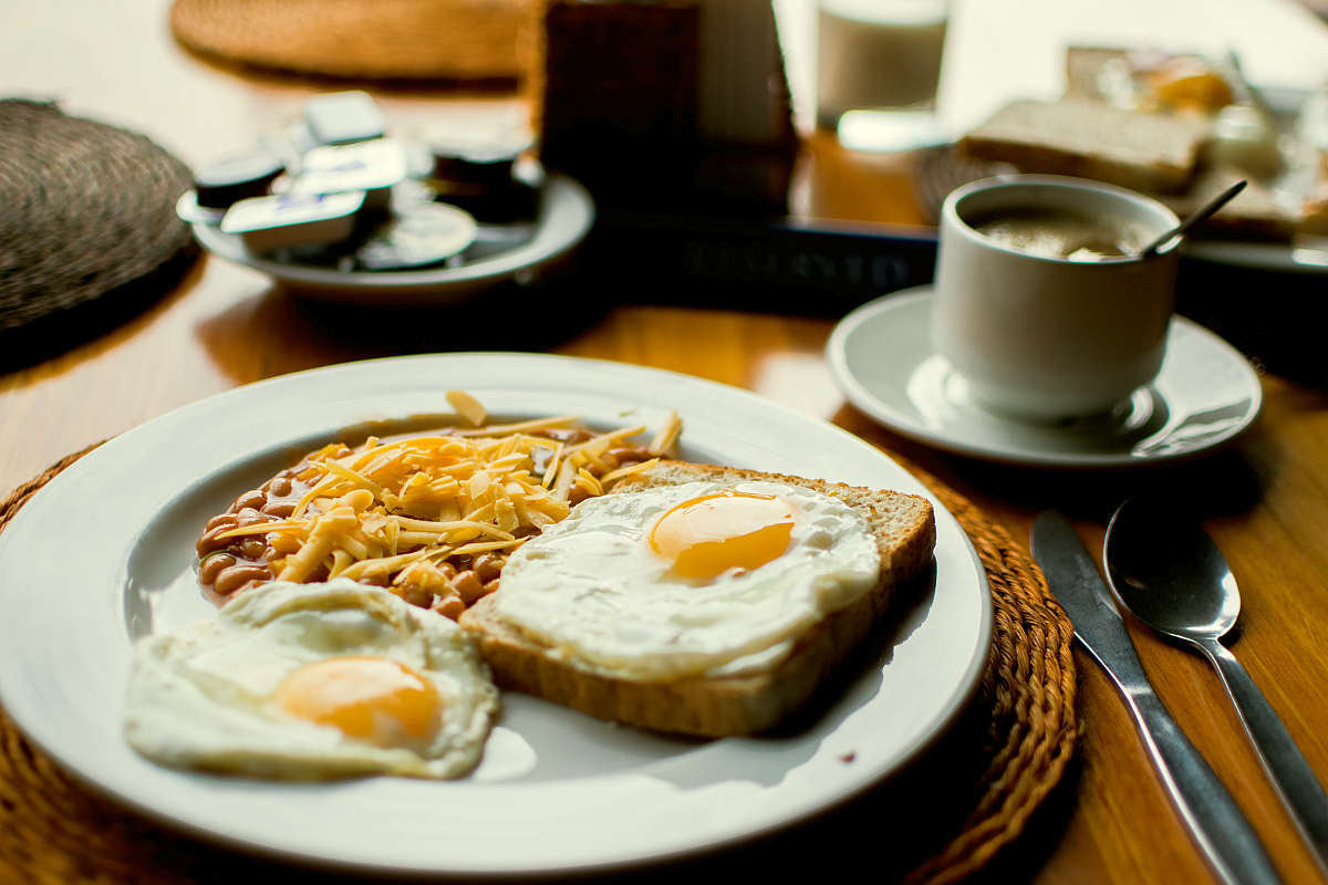 Beans fried eggs breakfast ceramic | Morning Routine Hacks That Will Make Life Easier