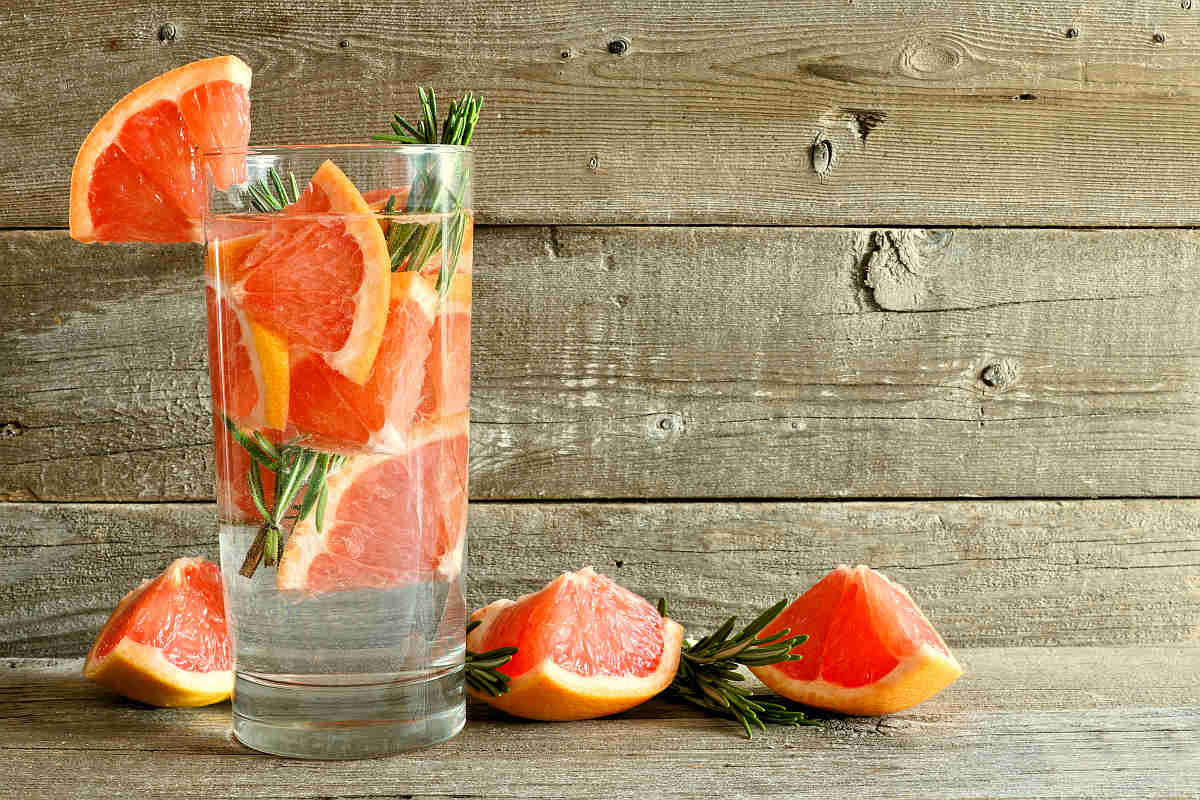 Grapefruit rosemary detox water glass | Fruits and Veggies That Can Keep You Hydrated
