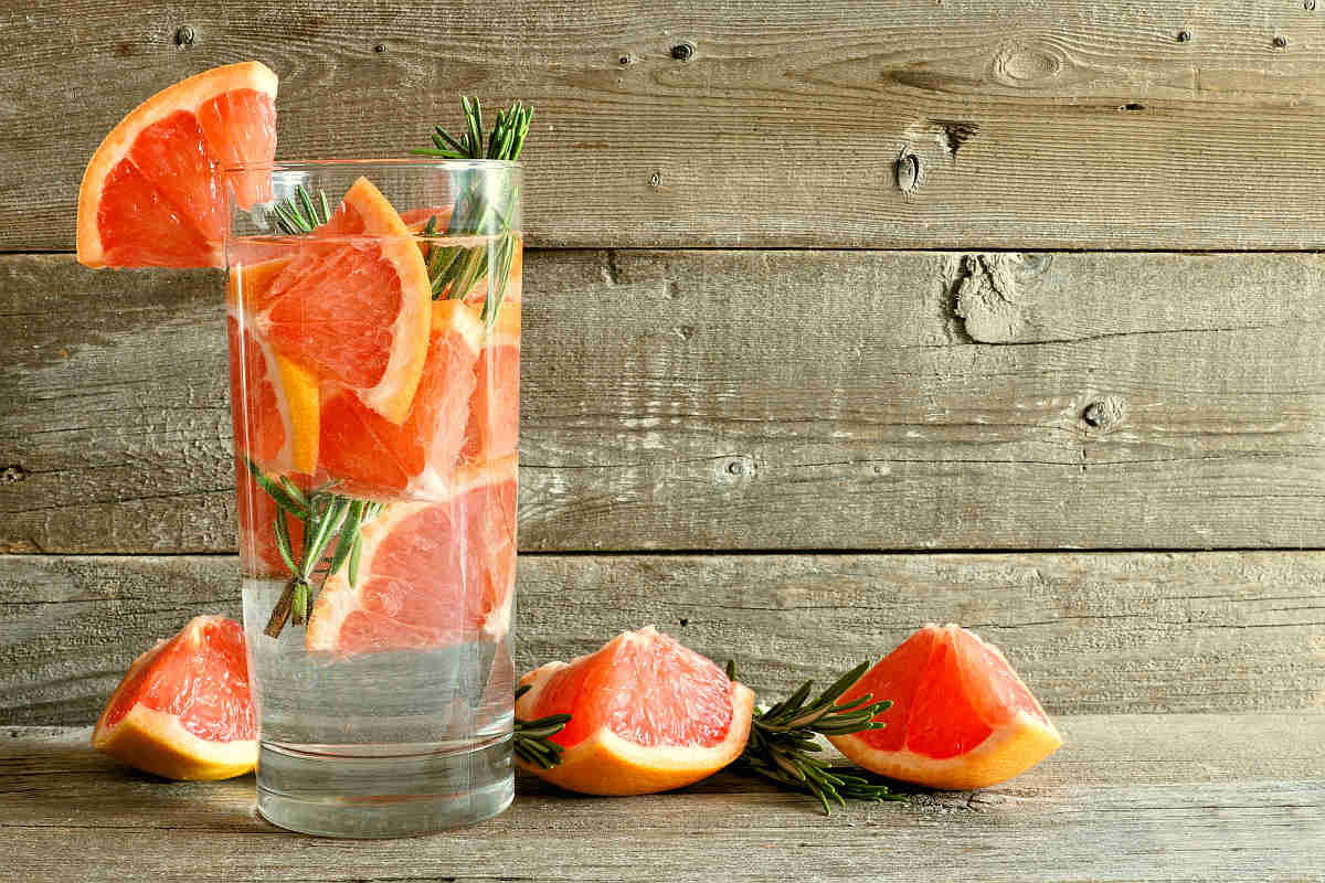 Grapefruit rosemary detox water glass | Fruits and Veggies That Can Keep You Hydrated