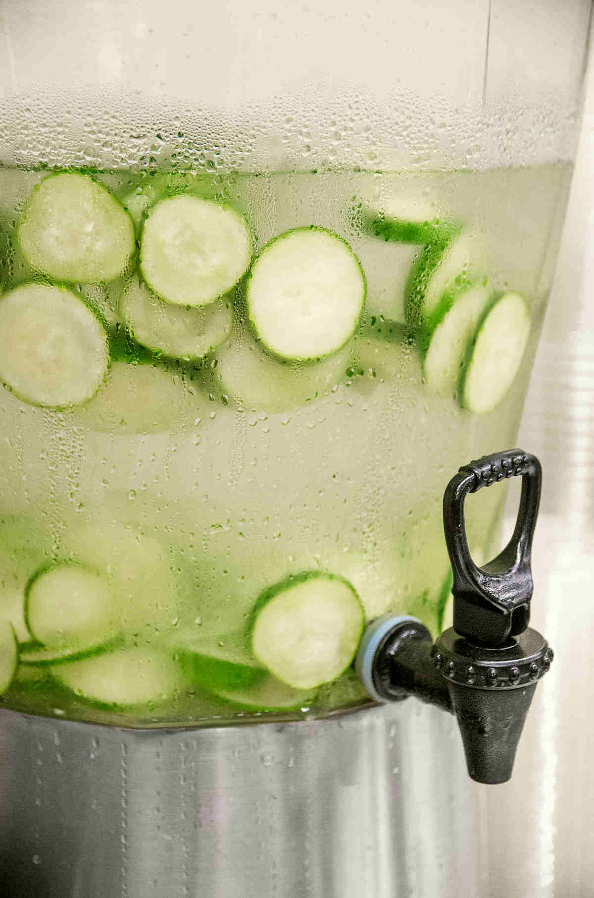 Water cucumber green healthy drink | Fruits and Veggies That Can Keep You Hydrated