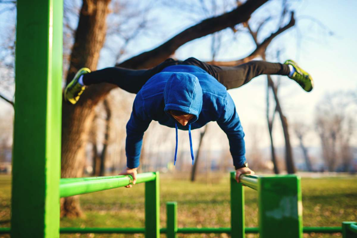 Fit man working out park | Best Quick Workouts For Busy People Who Don't Have Much Time