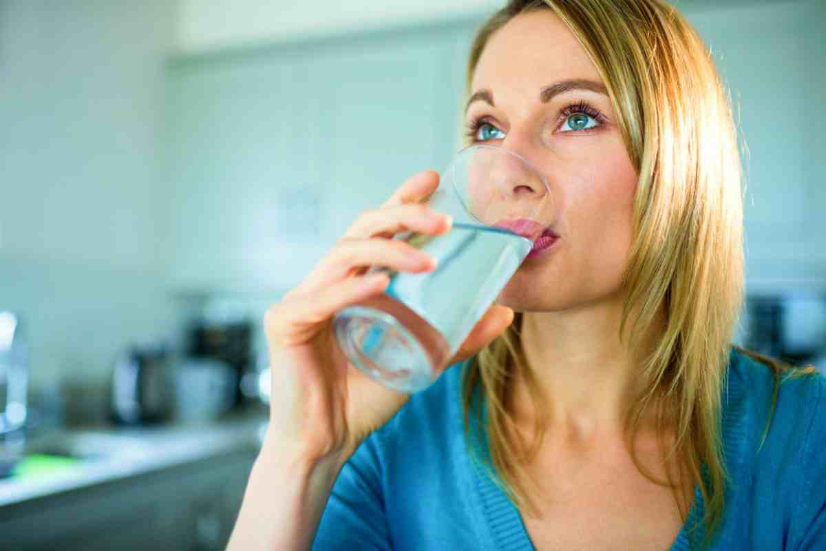 Drinking alkaline water for calcium source | Calcium Benefits: Alkaline Water is a Great Resource!