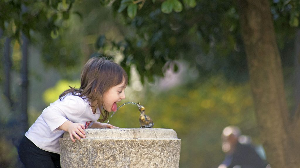Is It Safe To Drink From A Public Water Fountain? Tyent USA