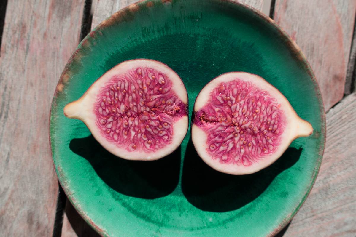 figs fruit | Constipation In Children: 10 Alkaline Foods To Relieve It | relieve constipation in children